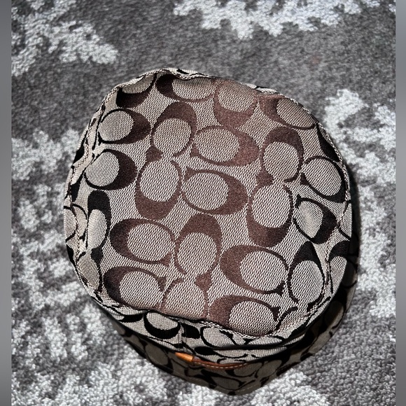 ⭐️Vintage Coach Signature Bucket Hat⭐️ - Picture 7 of 14